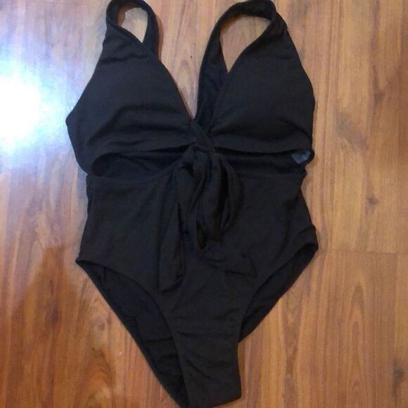 NWT Shein Black ribbed cut out front one piece swimsuit, bathing suit, size XL - Picture 1 of 7
